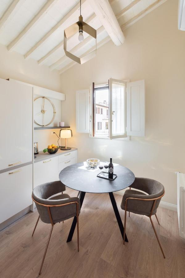Living Walls Apartment Florenz